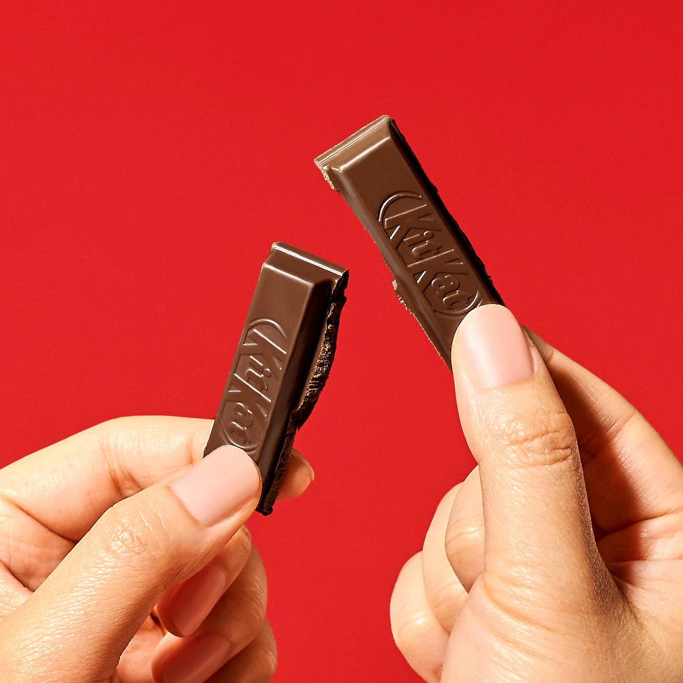 Japanese Kit Kat: Dark Chocolate Free Gift - Image 3