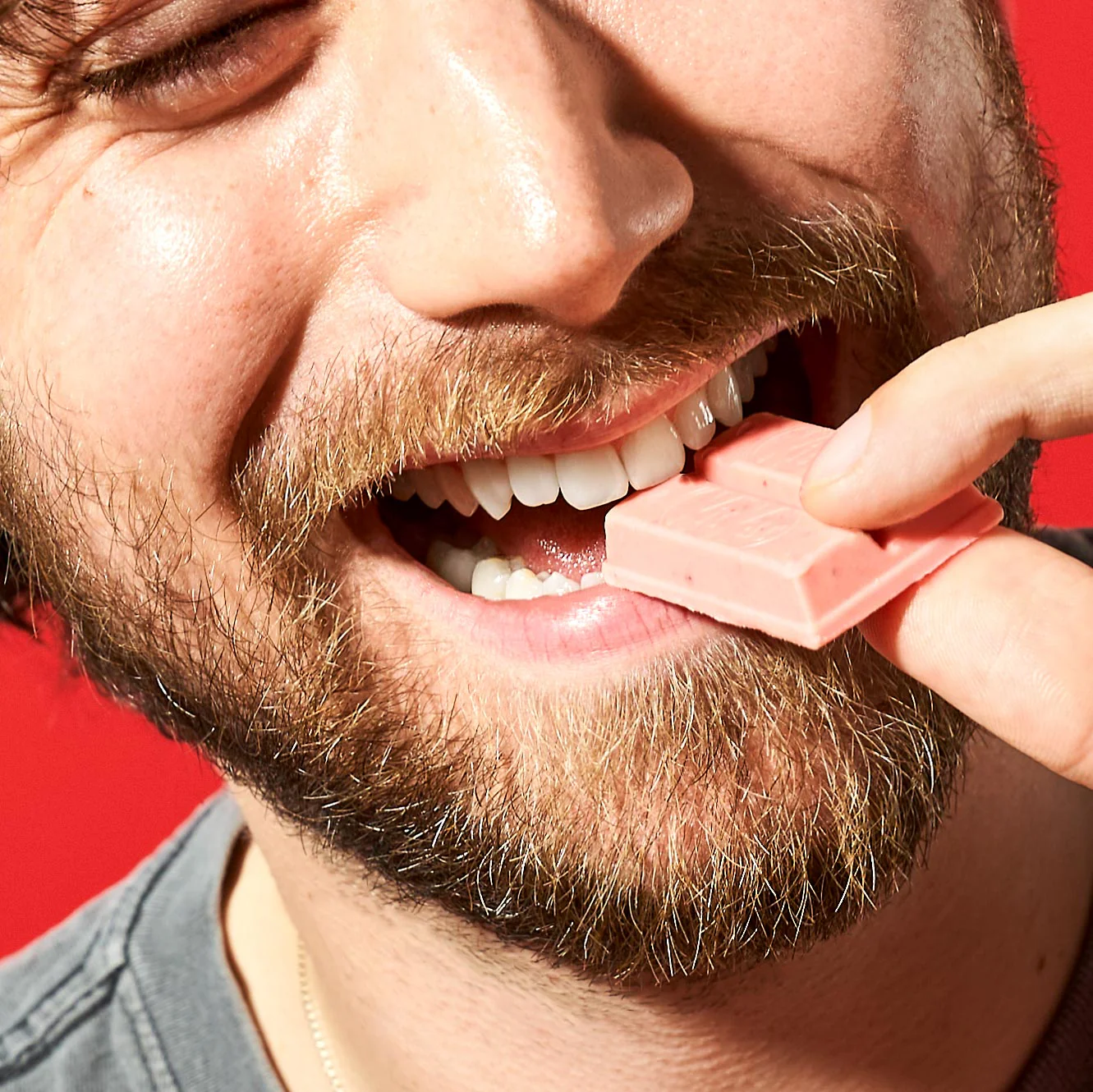 Japanese Kit Kat: Strawberry Otona no Amasa - Image 3
